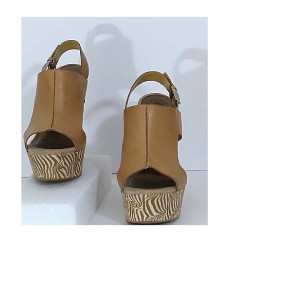 Comfortable Leather Platform Wedge Sandals From Carlos by Carlos Santana - Picture 8 of 16